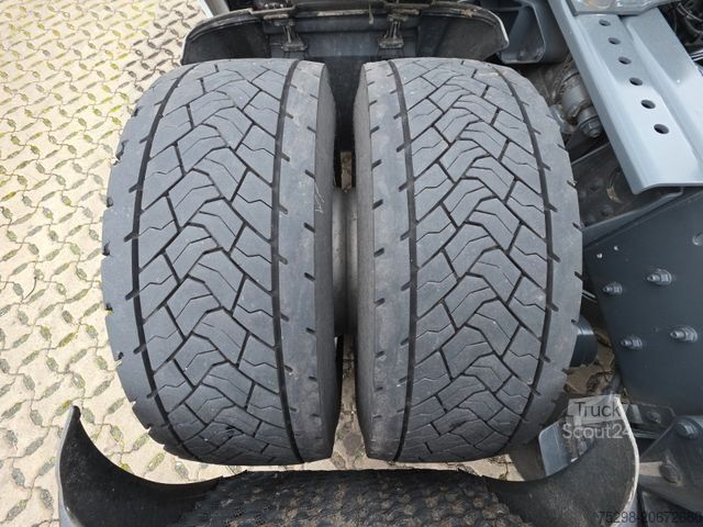 Standard dragbil DAF XF 530 FT / Intarder / 2 Tanks / Stanklima / 6E