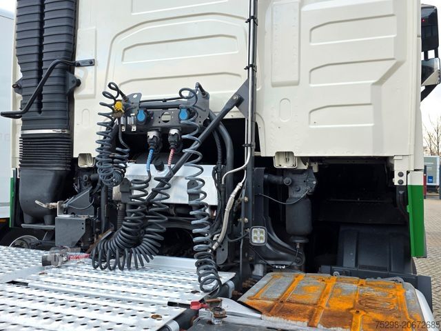 Standard dragbil VOLVO FH 460 / Kipphydraulik / 6D / Gas/Diesel