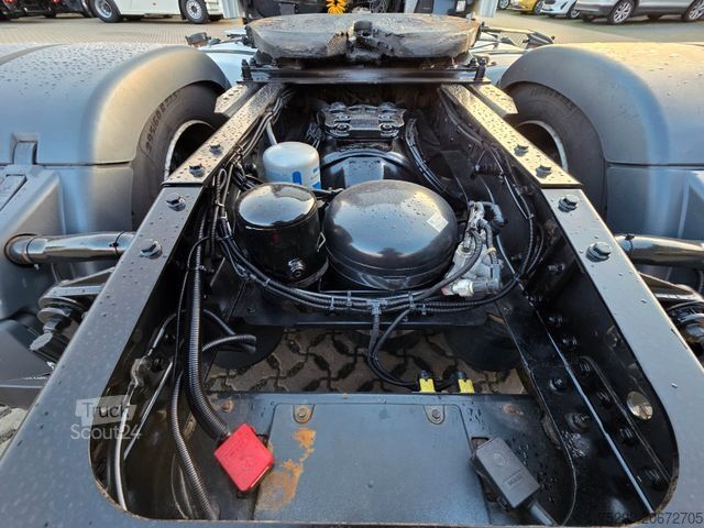 Véhicule tracteur volume MAN TGX 18.500 4X2 LLS-U / 2 Tanks / Xenon