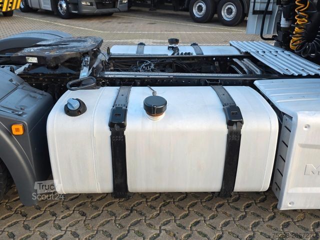 Véhicule tracteur volume MAN TGX 18.500 4X2 LLS-U / 2 Tanks / Xenon