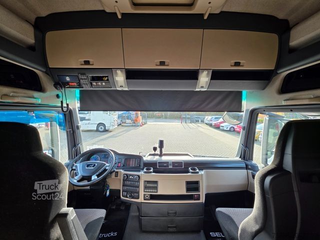 Véhicule tracteur volume MAN TGX 18.500 4X2 LLS-U / 2 Tanks / Xenon