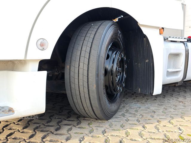 Véhicule tracteur volume MAN TGX 18.500 4X2 LLS-U / 2 Tanks / Xenon