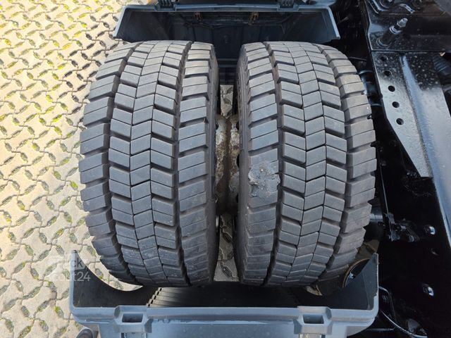 Véhicule tracteur volume MAN TGX 18.500 4X2 LLS-U / 2 Tanks / Xenon