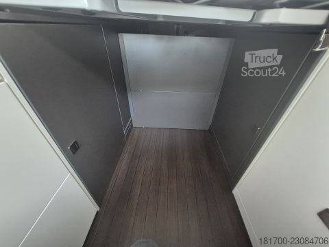 Kastenwagen Wohnmobil / Campervan VW Grand California 680 *177*Automatik*Solar*