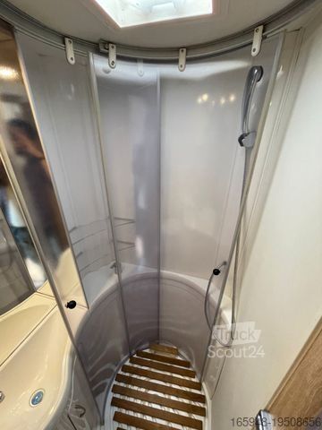 Camper integrale EURAMOBIL IL 655 EB ohne Hubbett**SAT/TV+Solar*Black*