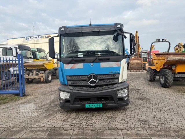 Шаси с кабина Mercedes-Benz Antos 2533