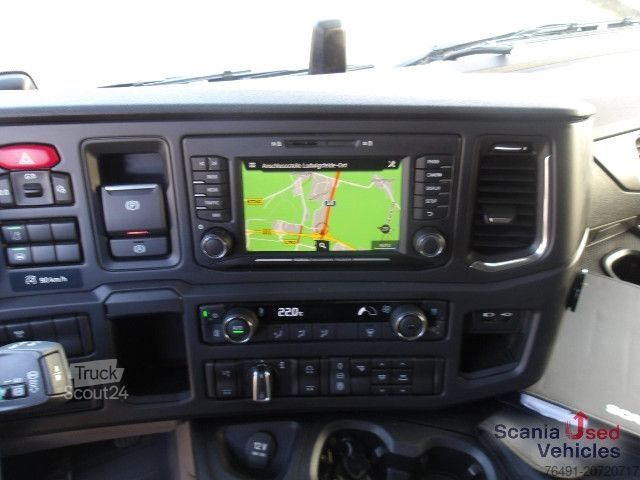 LKW mit Getränkeaufbau Scania P 320 B6x2*4NB / EWERS Schwenkwandaufbau