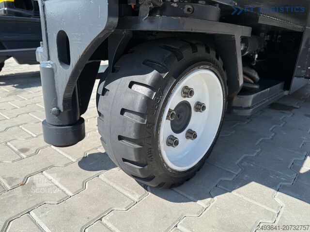 Four-way forklift Combilift C5000E / TRIPLEX 8300MM WIDE POSITIONER