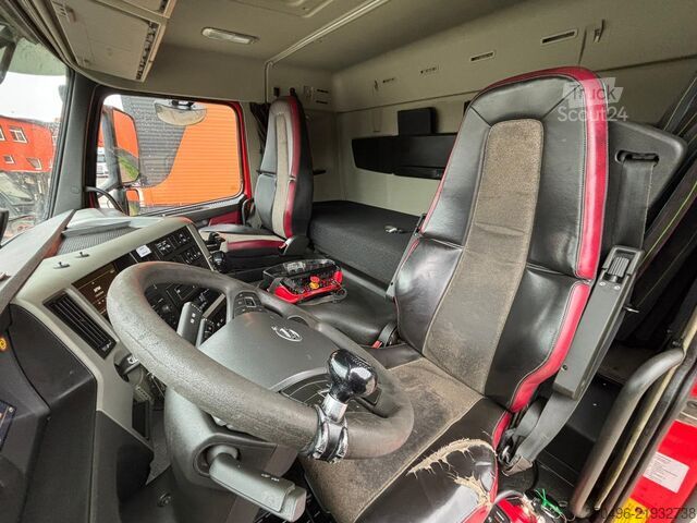 Kipper mit Kran Volvo FM 460 8x2*6 PK 26002 + JIB / BOX L=5556 mm