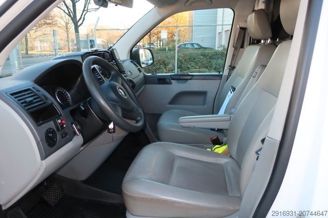 Gaisrinė mašina VOLKSWAGEN T5 Transporter Hochdach lang/KTW/Klima/FN: A94
