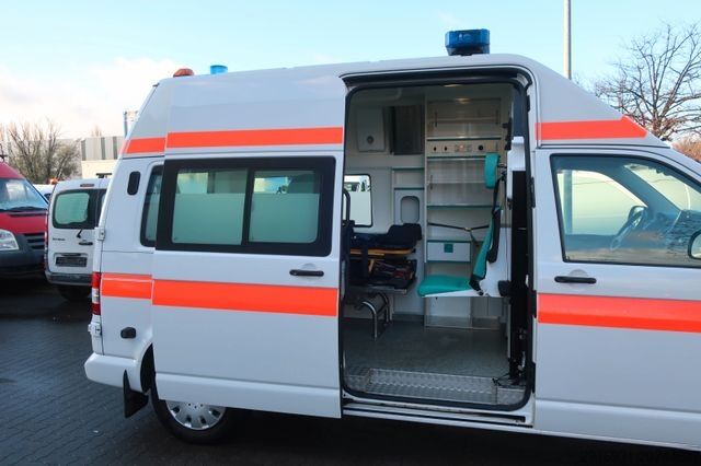 Gaisrinė mašina VOLKSWAGEN T5 Transporter Hochdach lang/KTW/Klima/FN: A94