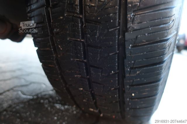 Gaisrinė mašina VOLKSWAGEN T5 Transporter Hochdach lang/KTW/Klima/FN: A94