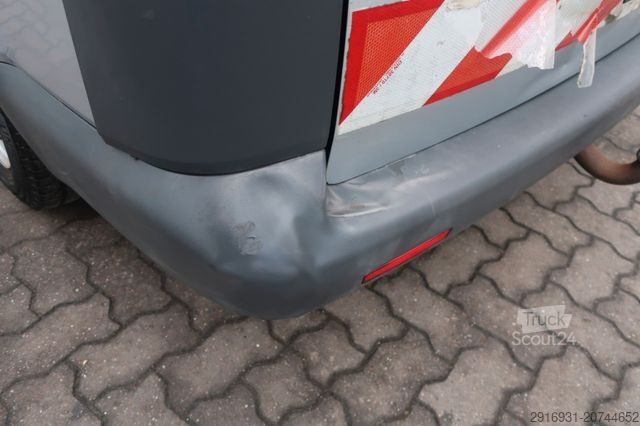 Furgon blaszak VOLKSWAGEN T5 Klima / AHK / Scheckheft / 6 Gang FN: 234