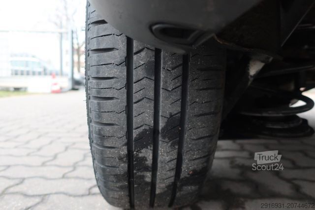 Furgon blaszak MERCEDES-BENZ Vito 111CDI 1.Hand / Navi / Tempomat/ FN:43