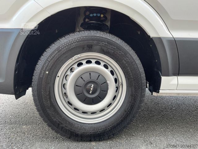 Vrachtwagen met bakwagen MAN TGE 3.160 Fahrgestell Einzelkabine Koffer NAVI