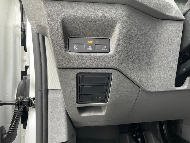 Vrachtwagen met bakwagen MAN TGE 3.160 Fahrgestell Einzelkabine Koffer NAVI