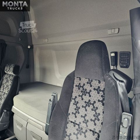 Standard dragbil SCANIA R 450, Retarder, Standklima, 2 Tanks,1. Hand TÜV