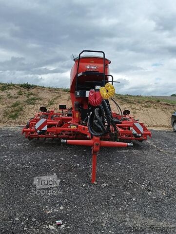 Tarla kültivatörü Kuhn Espro 4000