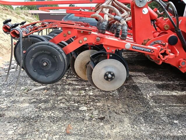 Tarla kültivatörü Kuhn Espro 4000