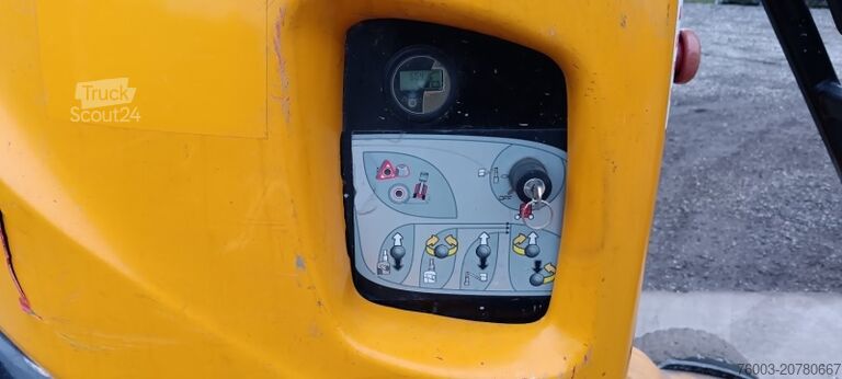 Plataforma de trabalho móvel Manitou 100VJR Evolution - 9,9 m - electric