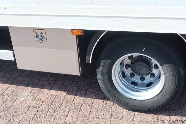 Kovček DAF LF 210 FA Bakwagen + Dhollandia 2000 kg klep ex...