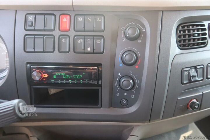 Kovček DAF LF 210 FA Bakwagen + Dhollandia 2000 kg klep ex...