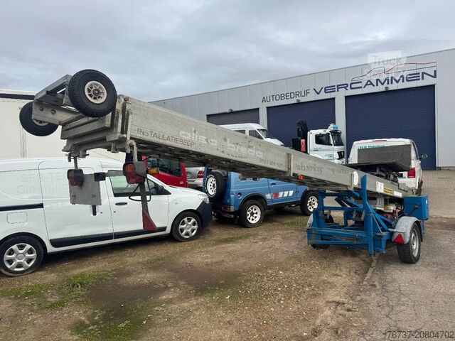 Platforma podnosząca Klaas **LADDERLIFT-DAKWERKERSLIFT-VERHUISLIFT**