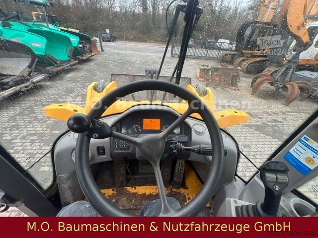 Kolový nakladač VOLVO Volvo L 45 F - TP