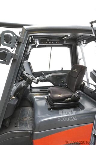 Gaffeltruck Linde E 30/600 HL 387-00