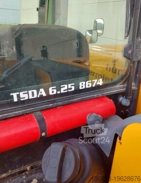 Telescopic forklift JCB 525-60