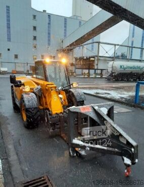 Telescopic forklift JCB 525-60