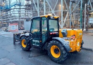 Telescopic forklift JCB 525-60