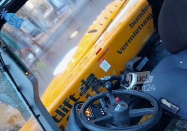 Telescopic forklift JCB 525-60