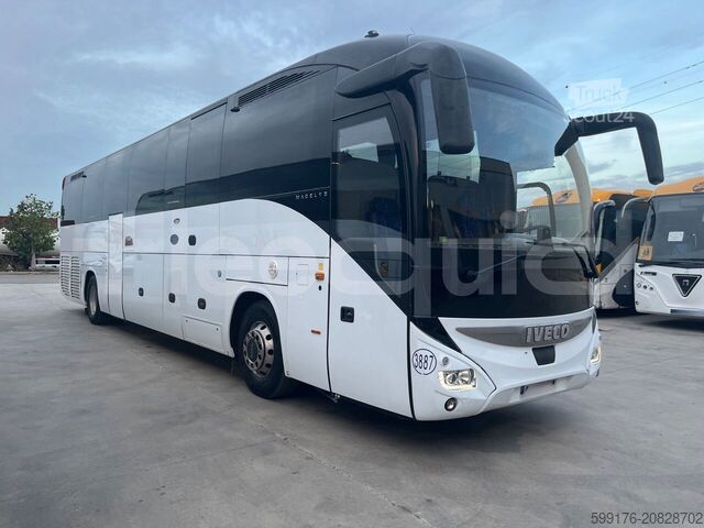 Autocar de turismo IVECO Magelys