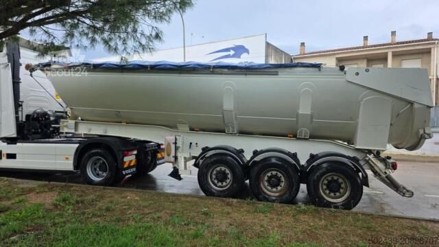 Sklopný návěs Benalu C34 CNS