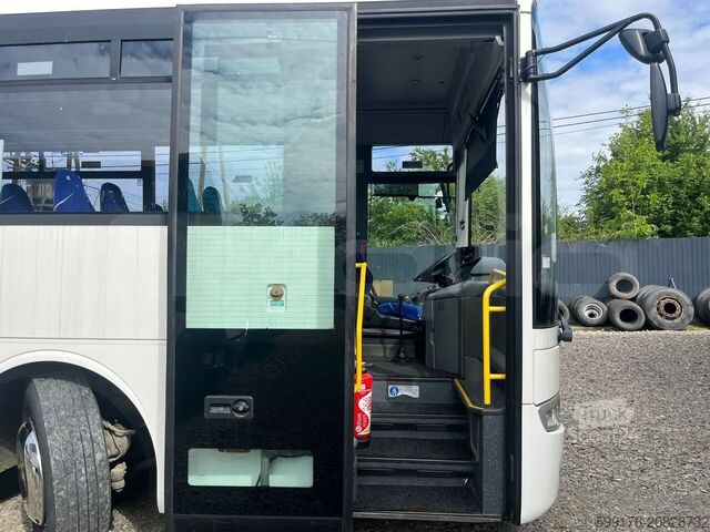 Autobus linee interurbane Mercedes-Benz Intouro