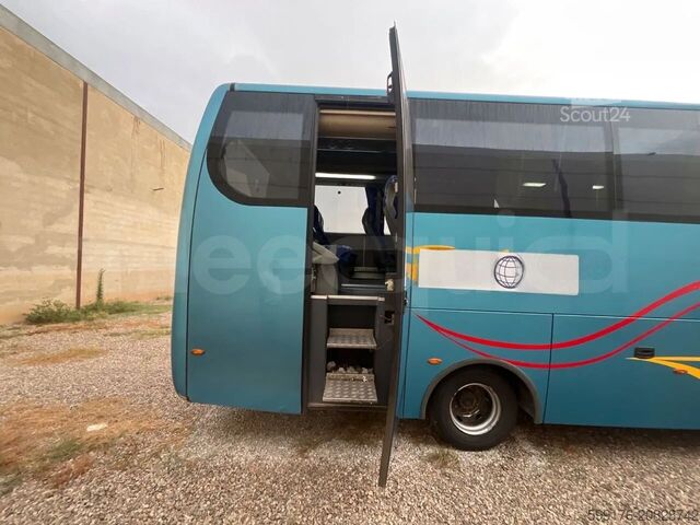 Turismo IVECO Andecar IV2