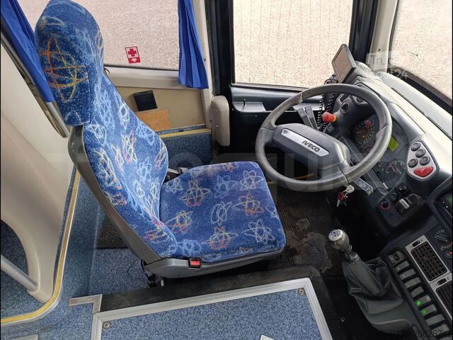 Turismo IVECO Andecar IV2