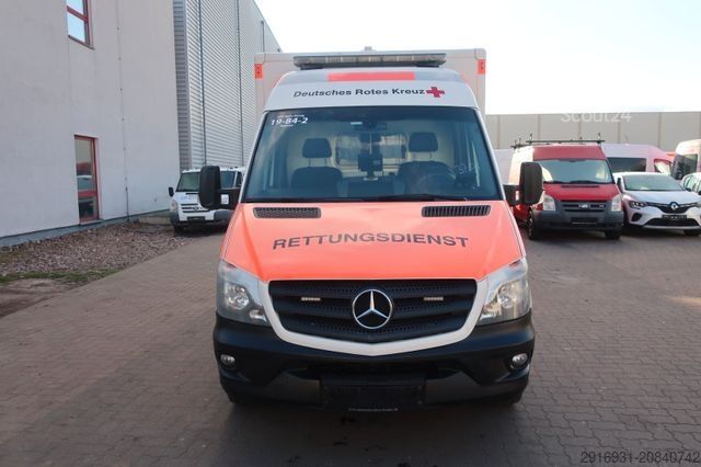 Camion de pompiers MERCEDES-BENZ Sprinter II 316 CDI/RTW/Klima/Kamera/FN: 37-01