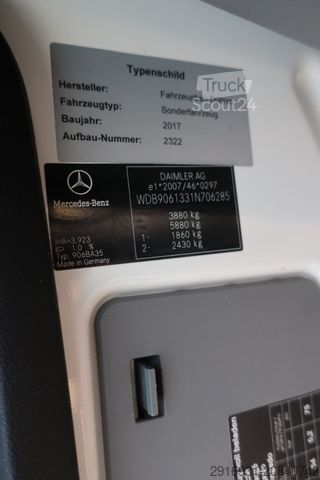 Camion de pompiers MERCEDES-BENZ Sprinter II 316 CDI/RTW/Klima/Kamera/FN: 37-01