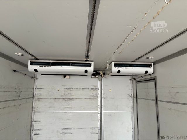 Chladený nákladný automobil RENAULT 16t Kühlkoffer 8m Lang