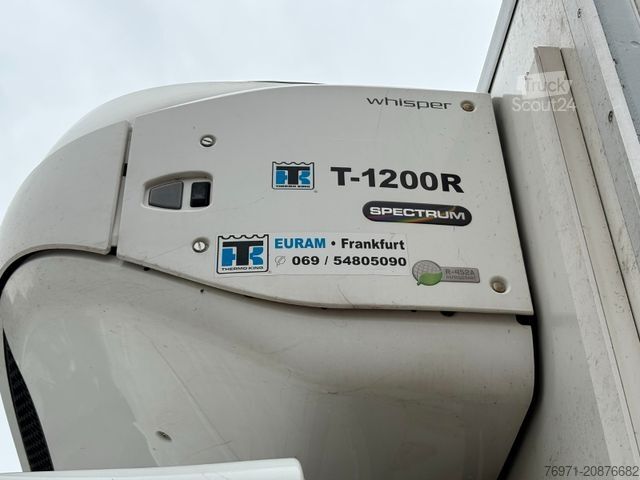 Chladený nákladný automobil RENAULT 16t Kühlkoffer 8m Lang