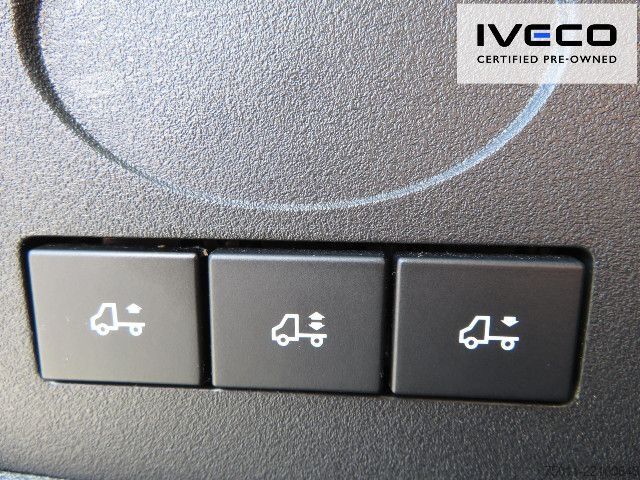 Dostavno vozilo s kesonom IVECO Daily 70C18HA8/P Koffer/LBW, Klima, NL 3228kg