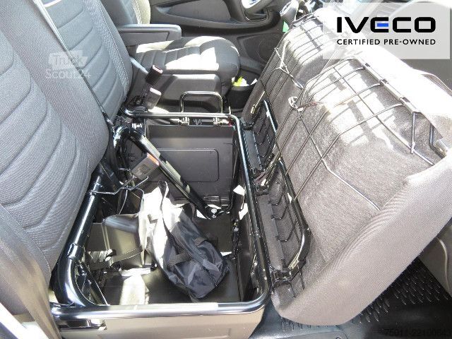 Dostavno vozilo s kesonom IVECO Daily 70C18HA8/P Koffer/LBW, Klima, NL 3228kg