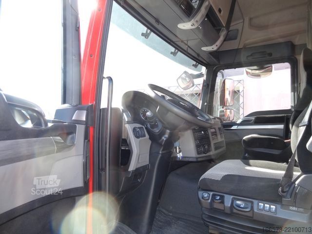 Camión caja MAN TGL 12.250 LBW AC AHK