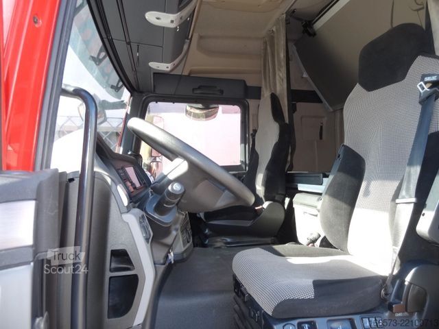 Camión caja MAN TGL 12.250 LBW AC AHK