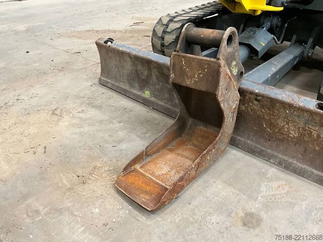 Minibagr Neuson EZ 36