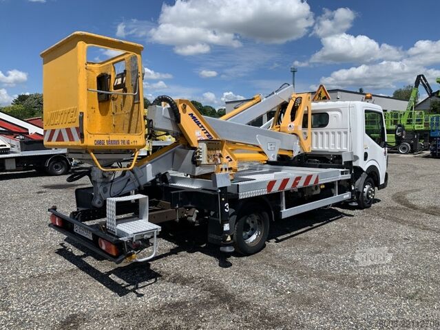 Fourgon tôlé Renault Maxity Multitel MX170 - 17 m