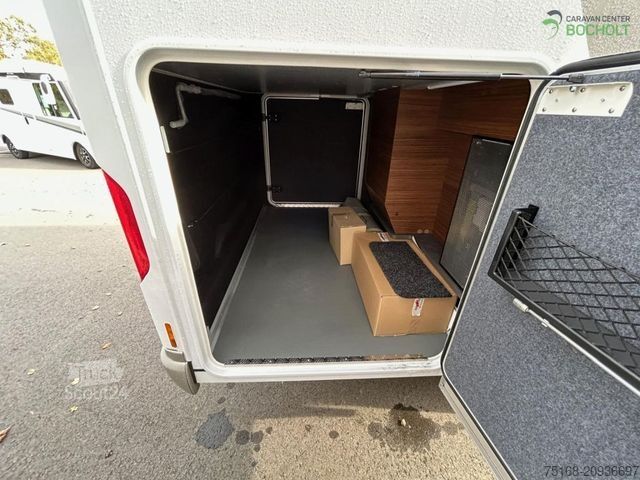 Integroitu matkailuauto CARTHAGO chic c-line I 4.9 LE Sky Dream Comfort