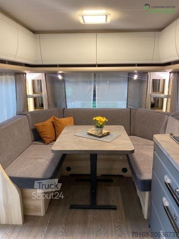 Lakókocsi HOBBY De Luxe 460 UFe Modell 2026